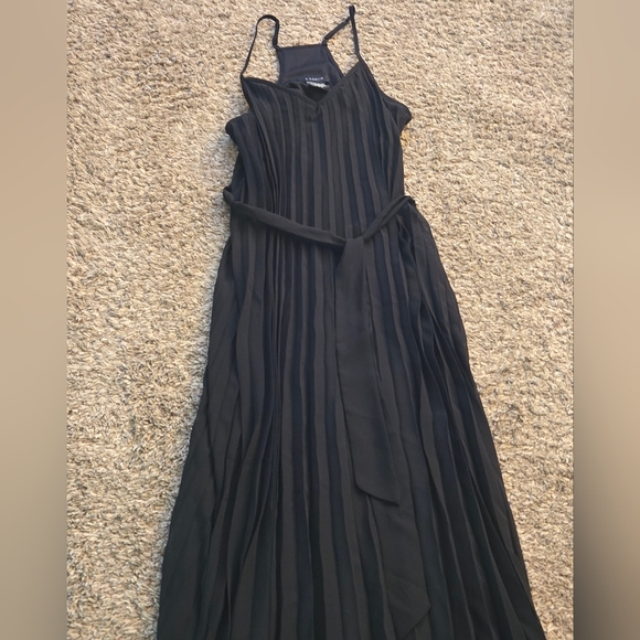 B Darlin Pleated Black Halter Maxi Dress With Tie Belt Size 5/6 - Picture 8 of 9